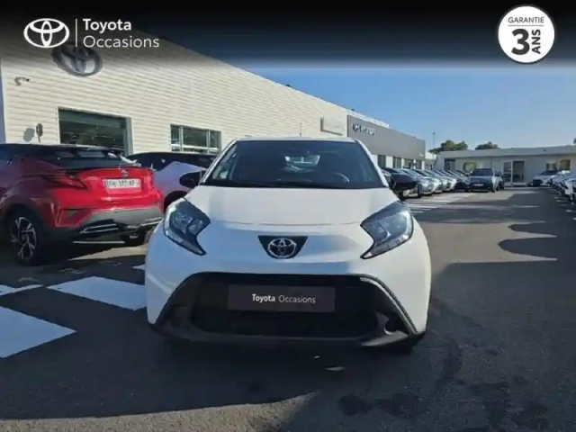 Toyota Aygo x 1.0 vvt-i 72ch dynamic my23 — photo 11