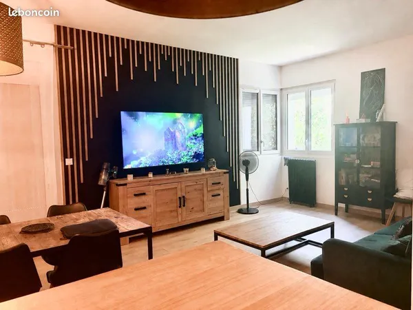 Location appartement cheminée et jardin