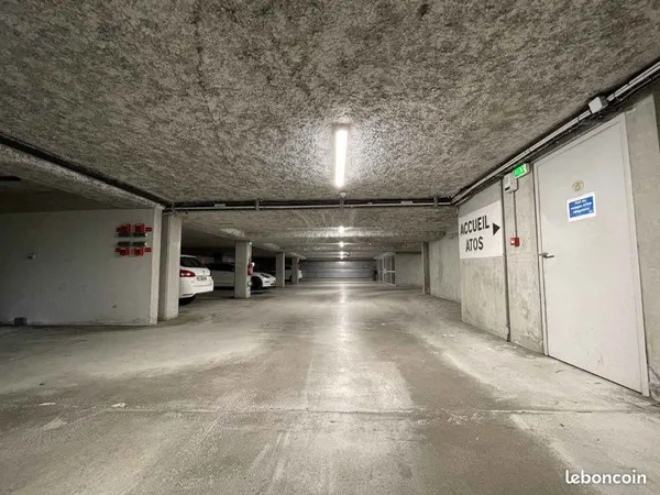 Place parking souterrain saint Malo