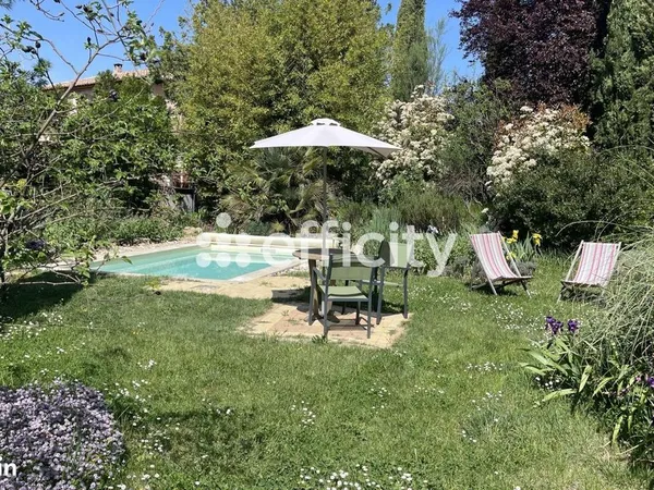 Maison 9 pièces 230 m²