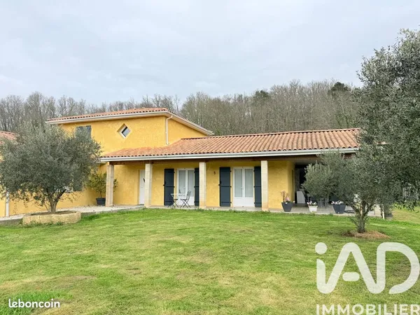 Propriété 6 pièces 145 m²