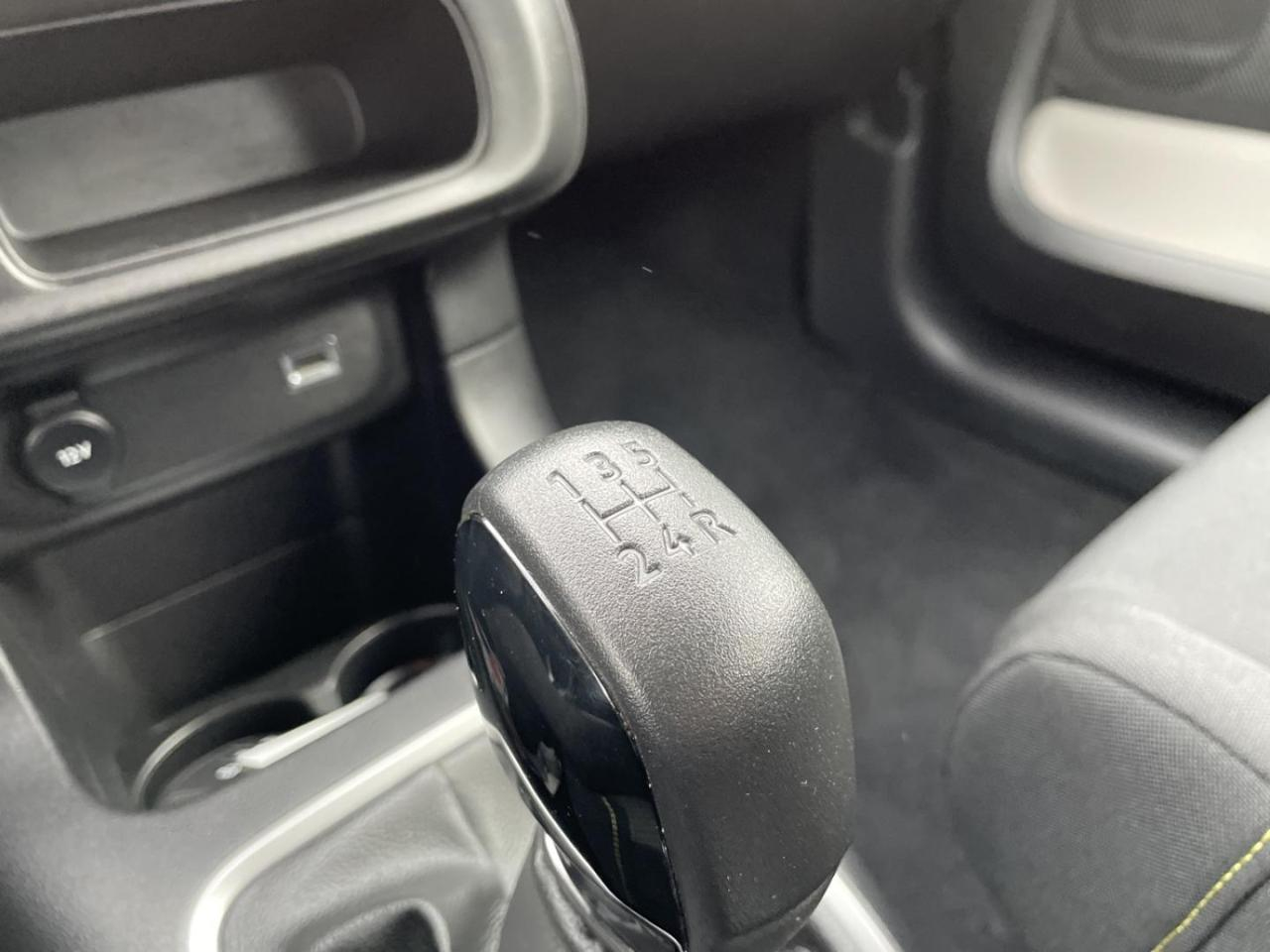 Citroën C3 1.2 puretech 83ch s&s shine — photo 15