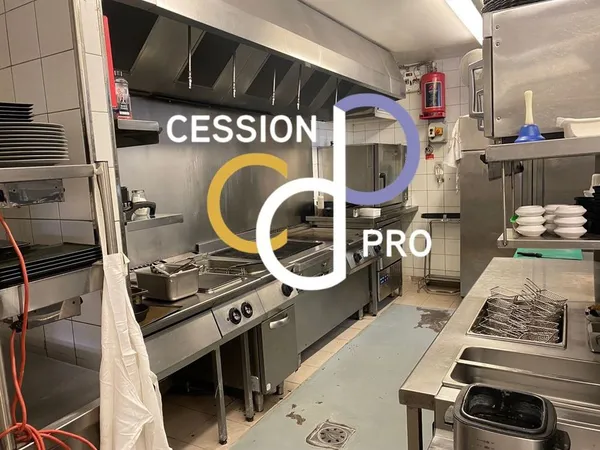 RESTAURANT-BRASSERIE À VENDRE SUR EMPLACEMENT PREMIUM EN CENTRE-VILLE DANS LE NORD DU GARD