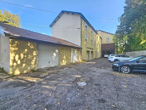Propriété 4 pièces 458 m²
