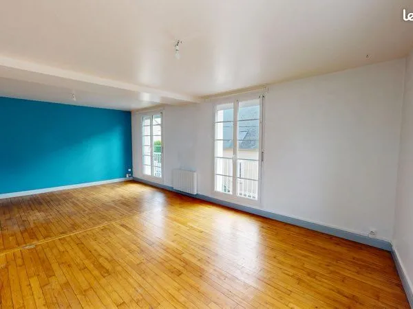 Appartement F5 (4chambres) de 100 m2 : 2 wc, une salles d'eau et une salle de bains
