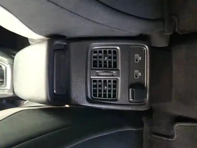 Renault Captur tce 100 gpl - 21 — photo 32