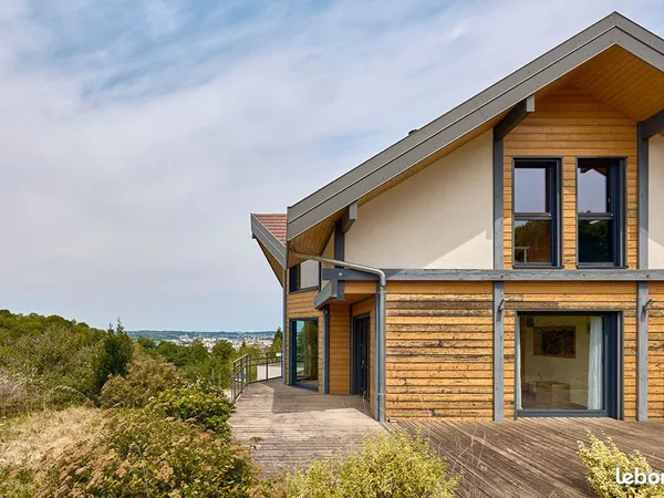 Maison 8 pièces 154 m²