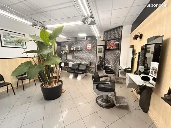 Commerce beauté/coiffure 36 m²