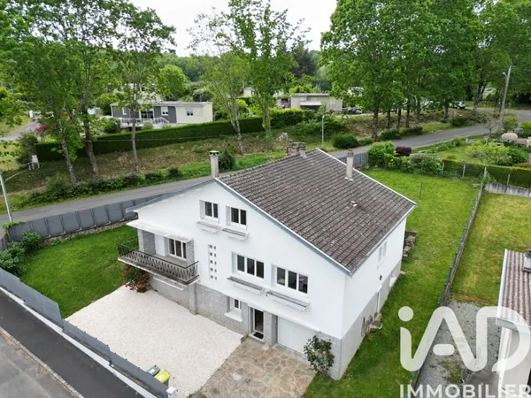 Maison 6 pièces 212 m²