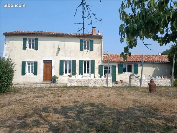 A vendre maison charentaise