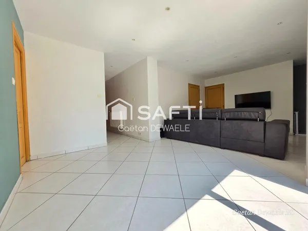 Maison individuelle semi plain pied 5 chambres avec grand garage