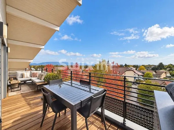Appartement T5 de 122m2 avec terrasse, cave et parkings!