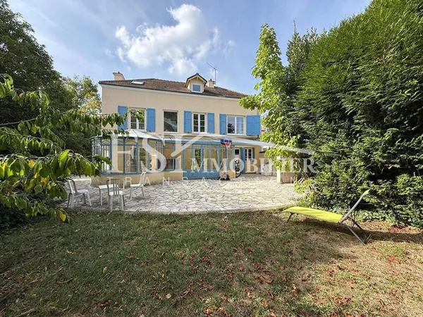 Maison 5 pièces 141 m²