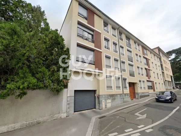 Parking / box Oullins Pierre Benite