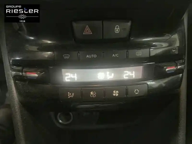 Peugeot 2008 puretech 82ch bvm5 — photo 18