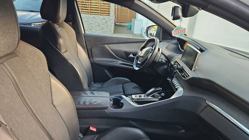 Peugeot 3008 1.2 PureTech 130 EAT6 - GT Line – 2018 – 88127 km – Essence – Boîte Automatique — photo 19