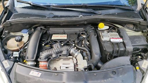 Peugeot 208 1.6 THP 208 - Gti By Peugeot Sport – 2015 – 102055 km – Essence – Boîte Manuelle — photo 25