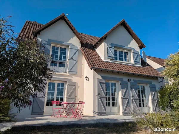 Maison individuelle de 131 m² sur 1000 m² de jardin avec sous sol total