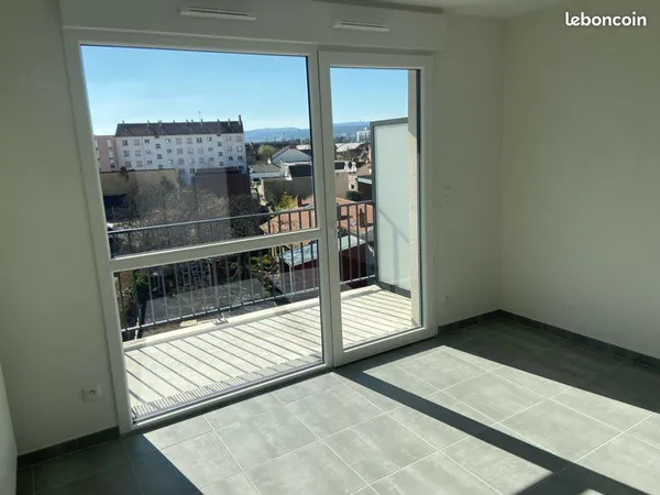 Studio 24 m² avec balcon et garage en sous-sol - Résidence récente (2020)