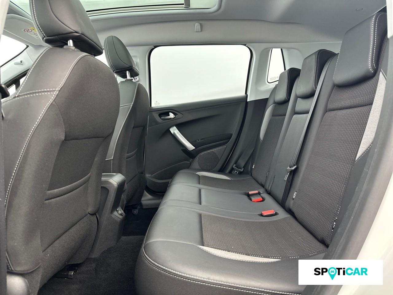 Peugeot 2008 1.2 puretech 130ch e6.c allure s&s — photo 10