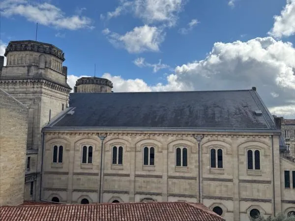 BORDEAUX CENTRE T1 meublé