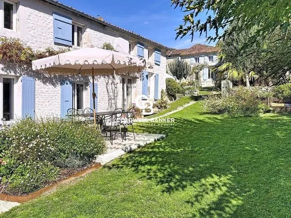 Maison 7 pièces 210 m²