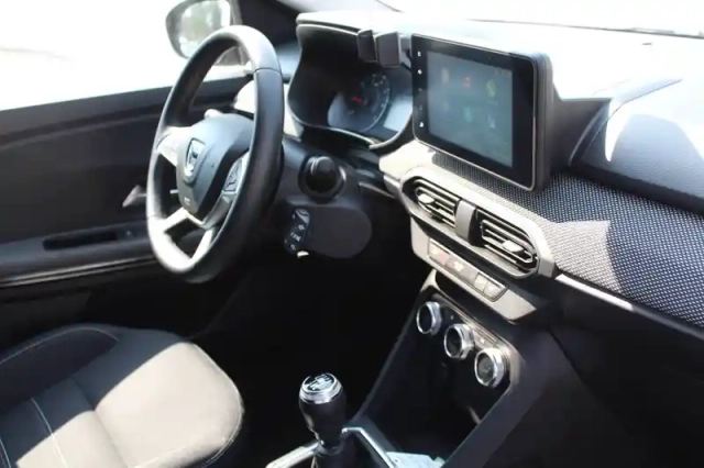 Dacia Jogger eco-g 100 7 places — photo 3