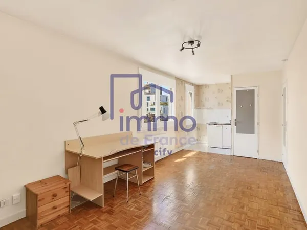 STUDIO 27m2 + CAVE