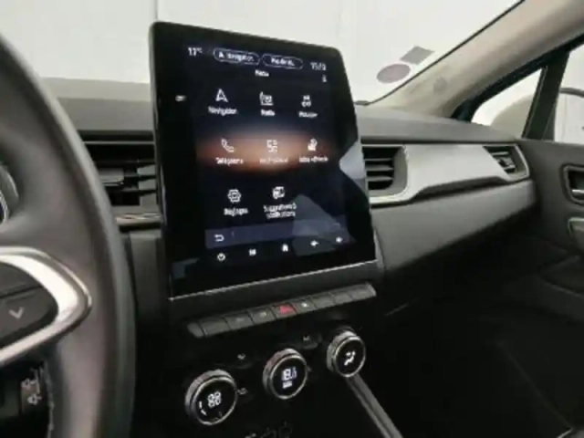 Renault Captur e-tech plug-in 160 intens — photo 22