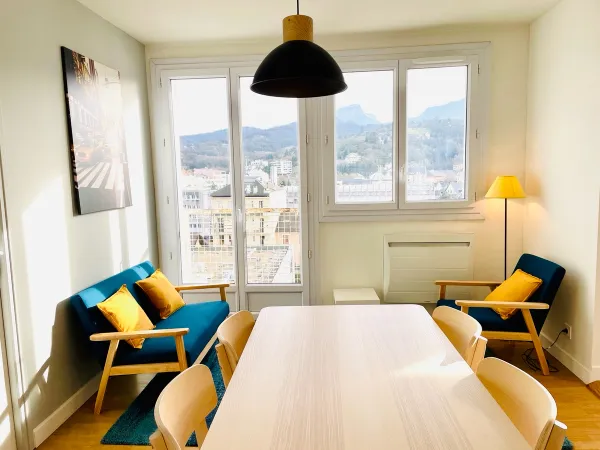 Loue chambre lumineuse en colocation 76m² Chambéry