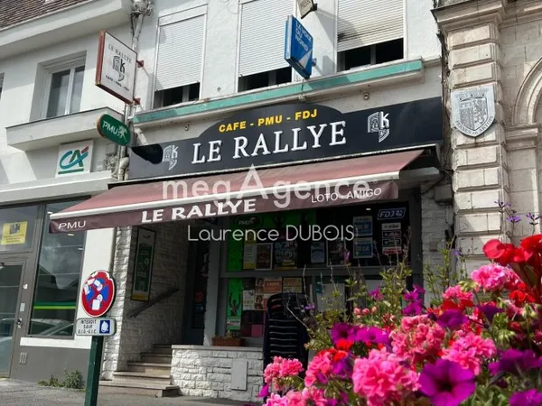Commerce 8 pièces 220 m²