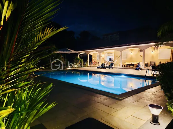 Maison 4 pièces 200 m²