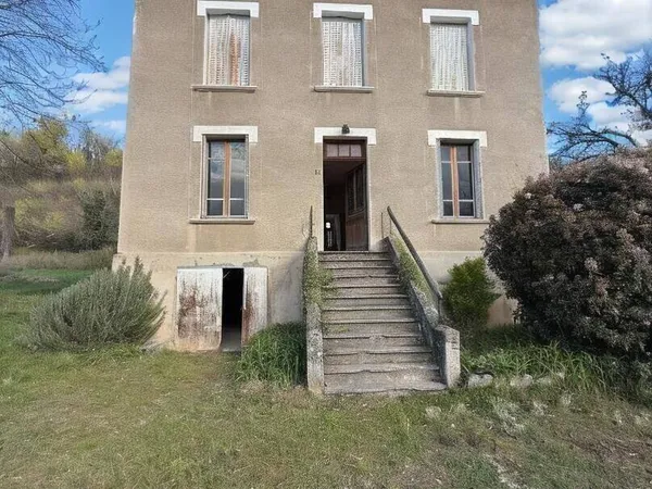 Maison 8 pièces 140 m²