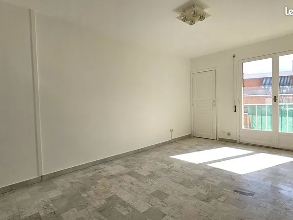 Studio 1 pièce 33 m²