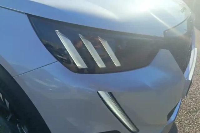 Peugeot 2008 puretech 130 s&amp;s eat8 — photo 40