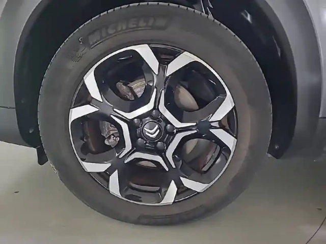 Citroën C5 Aircross puretech 130 s&amp;s bvm6 — photo 76