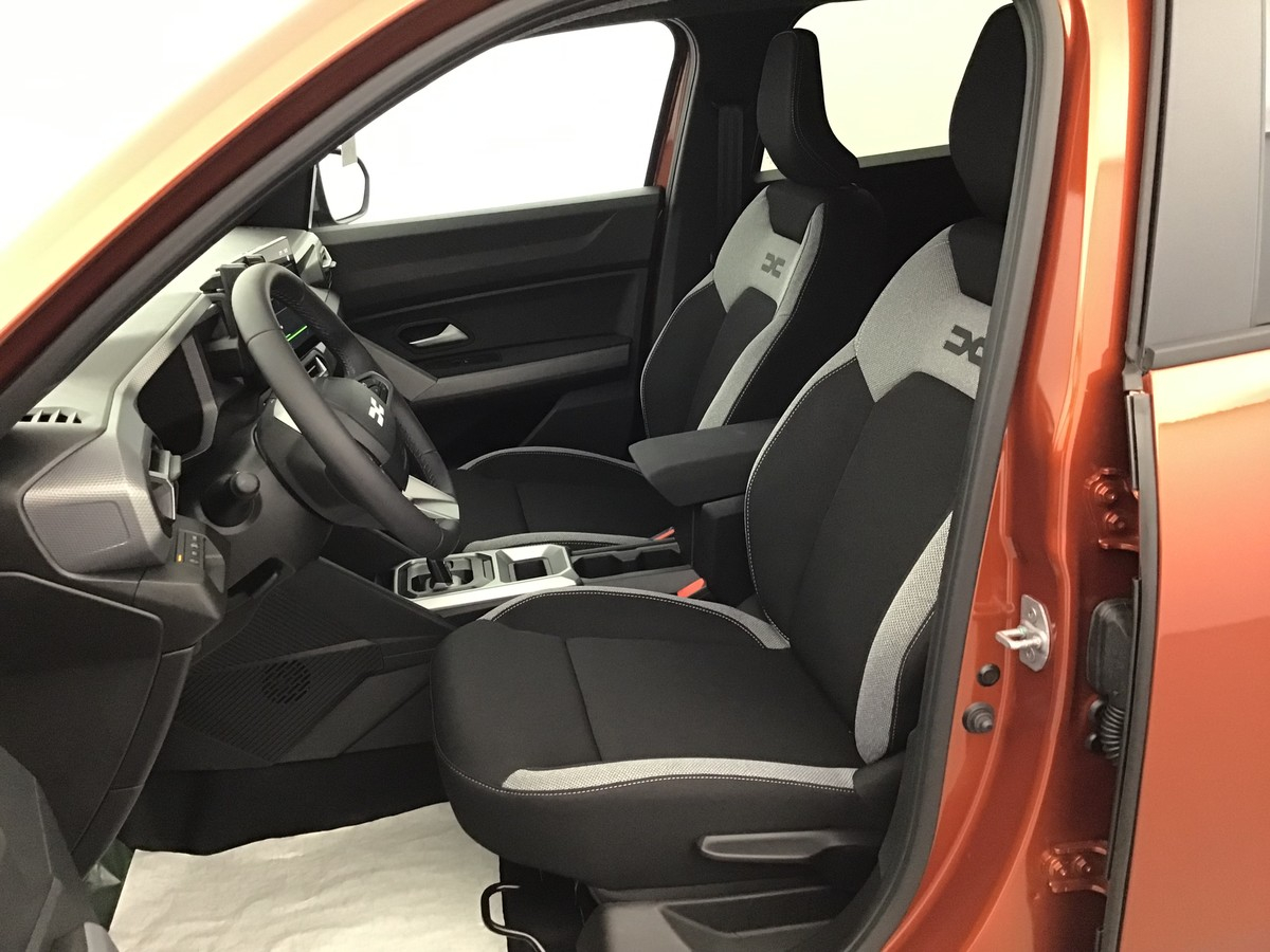Dacia Duster — photo 27
