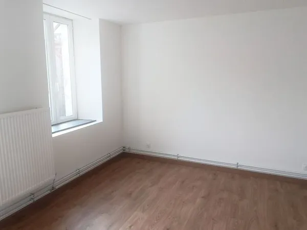 Location GIVET (08600) - Location non meublée (nue) - Appartement T5 de 114 m²