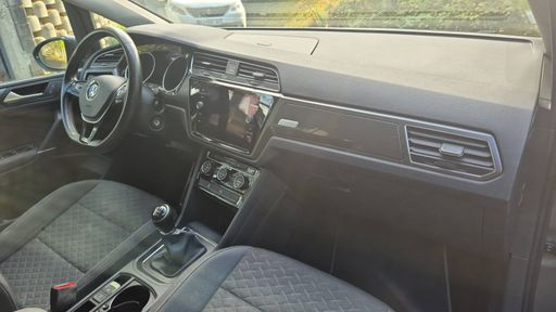 Volkswagen Touran 1.0 TSI 115 - Connect – 2019 – 91222 km – Essence – Boîte Manuelle — photo 19