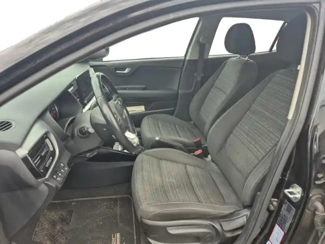 Kia Stonic 1.0 t-gdi 100ch active business dct7 — photo 9