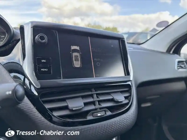 Peugeot 2008 puretech 82ch s&amp;s bvm5 signature — photo 10