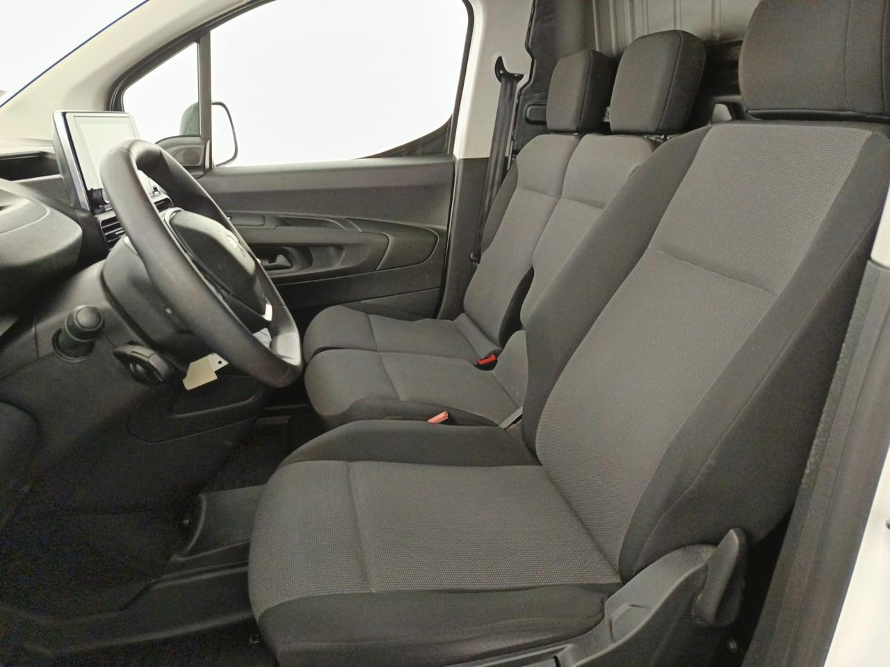 Peugeot Partner fourgon standard 650 kg bluehdi 100 s&s bvm6 premi — photo 9