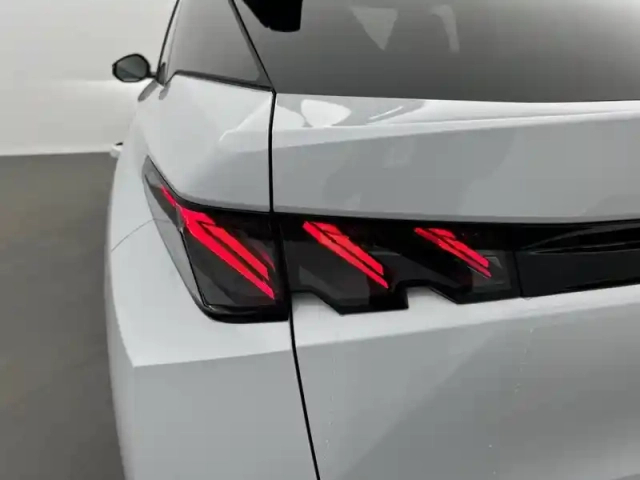 Peugeot 3008 hybrid 145 e-dcs6 — photo 81