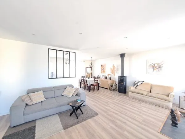 Maison rénovée 4 chambres non mitoyenne
