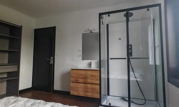 Meublé 12m² climatisé / colocation 115m² Centre