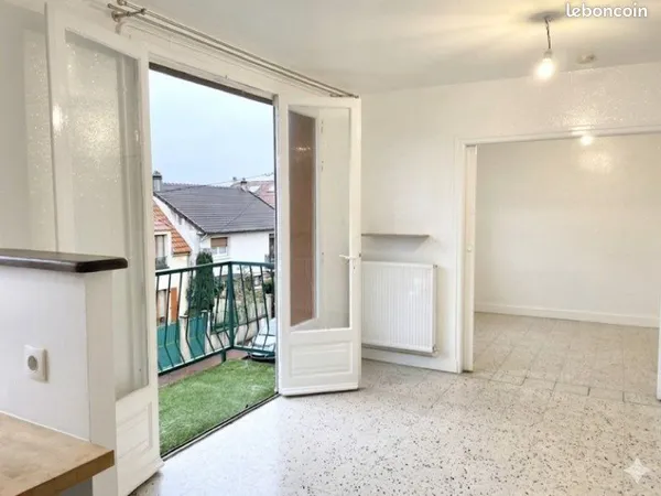 CLAMART Beau T2 TRÈS LUMINEUX avec BALCON