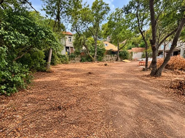 Terrain 283 m²
