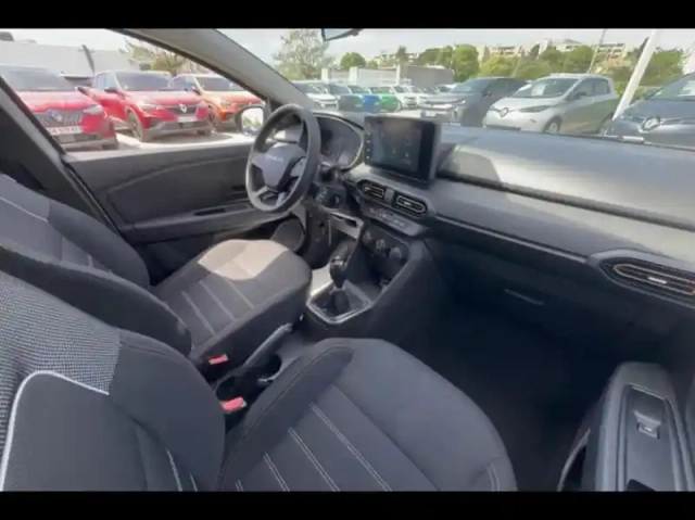 Dacia Sandero 1.0 eco-g 100ch stepway essential — photo 10