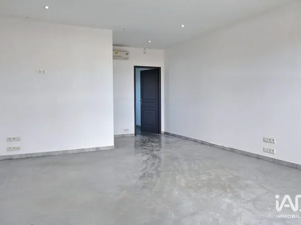Local commercial 154 m²