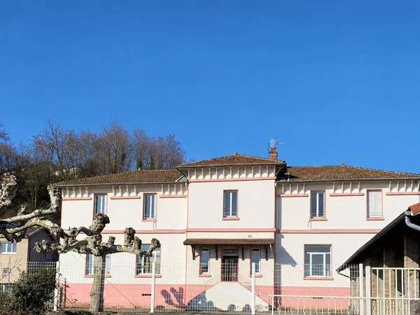 A louer_appartement t4 lumineux et spacieux